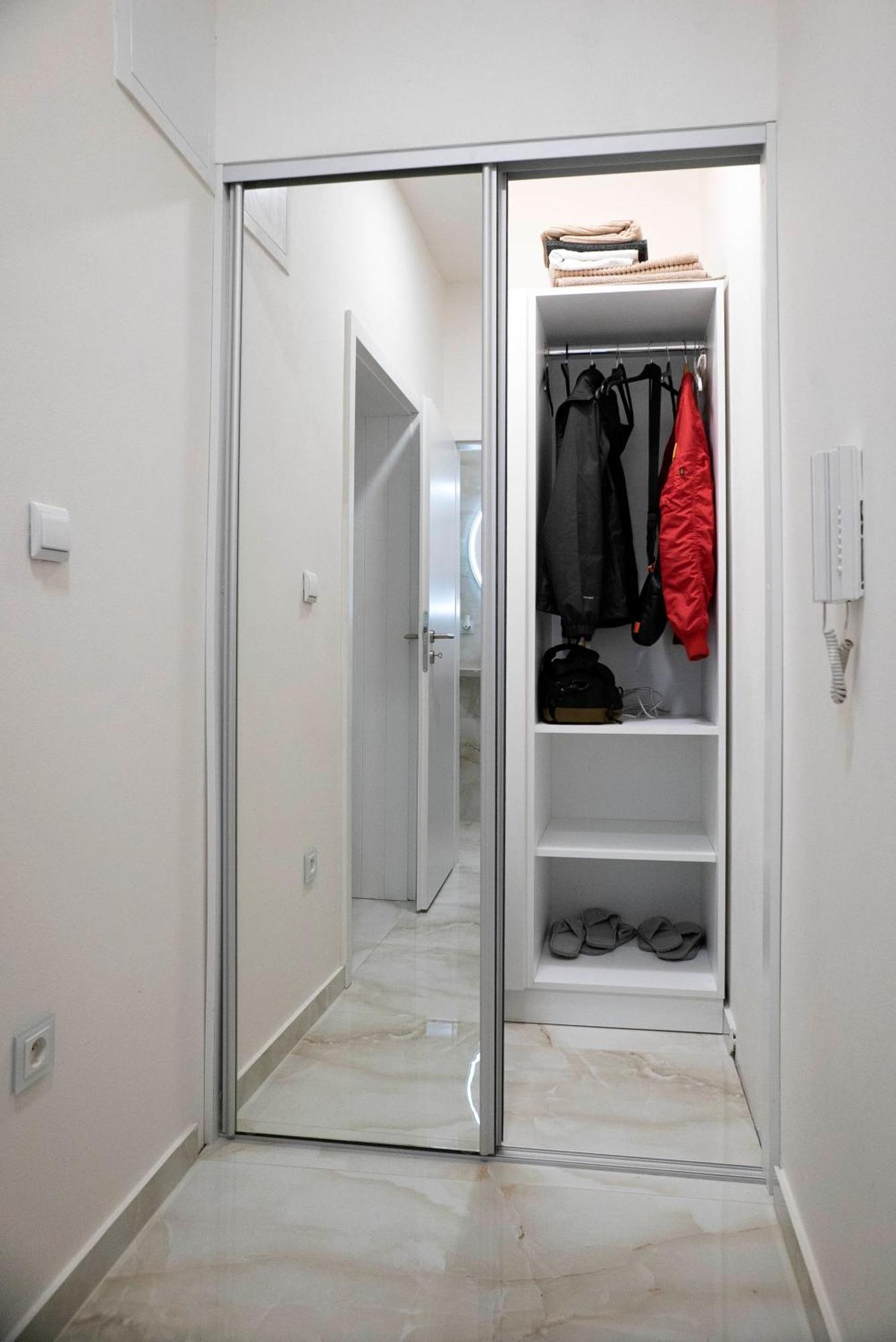 New Stylish Place For Couple Bratislava Bagian luar foto